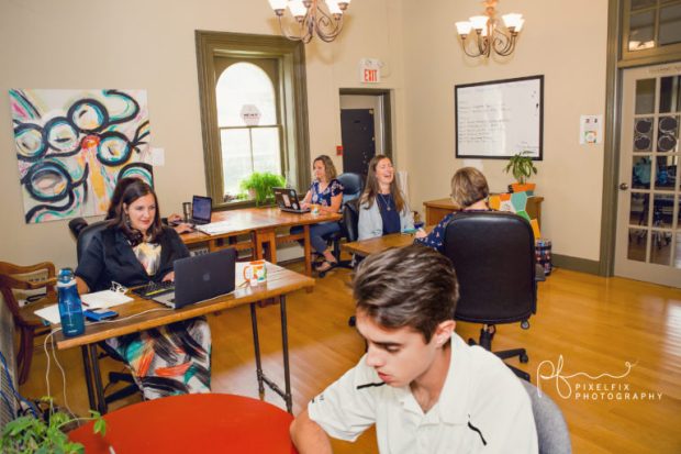 IMG_0058-logo-768x512